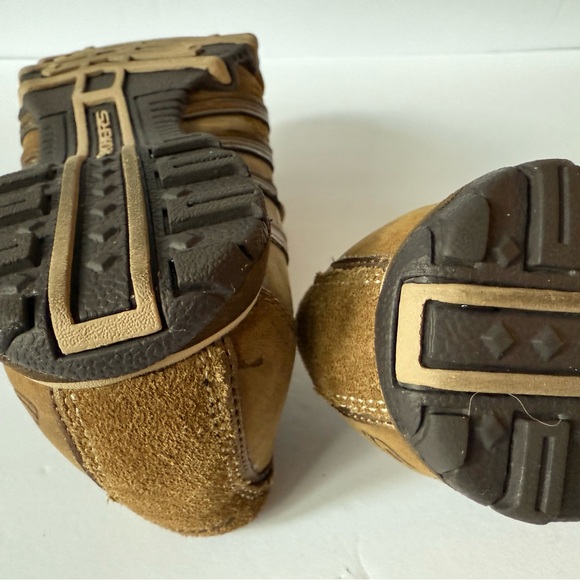 Skechers Brown Lace Up Leather Sneakers with gold suede embroidered lace EUC - Picture 7 of 8